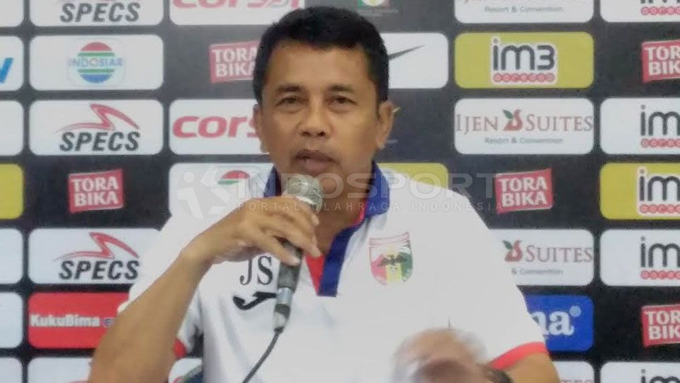 Pelatih Mitra Kukar, Jafri Sastra. Copyright: &copy; Ian Setiawan/Indosport
